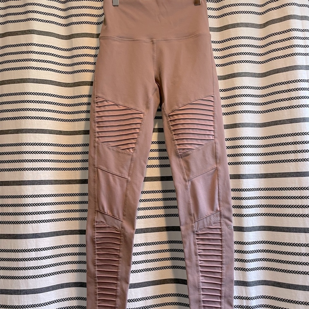 Like New Alo High-Waist Moto Leggings